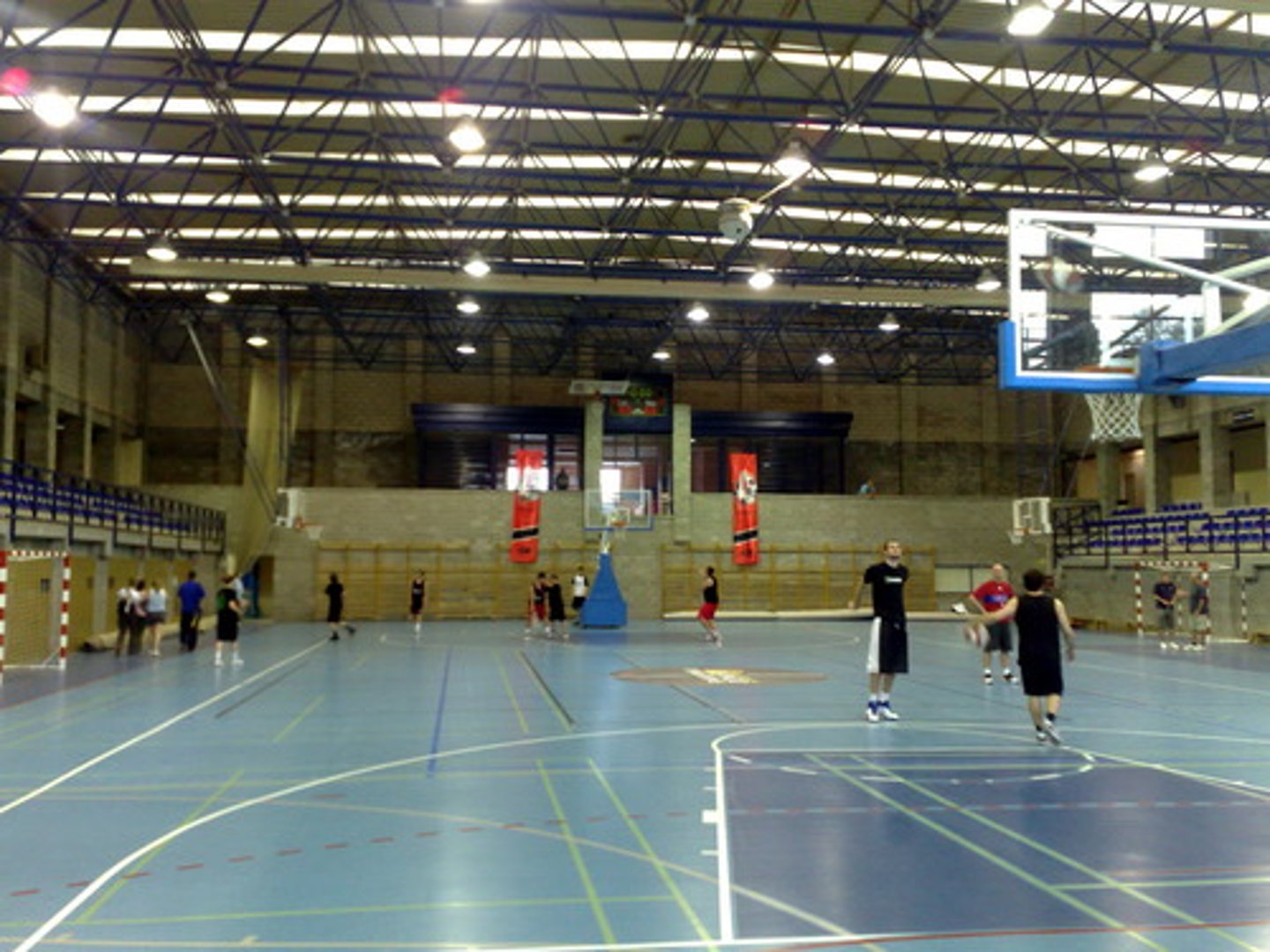 <p>sports centre, gym</p>