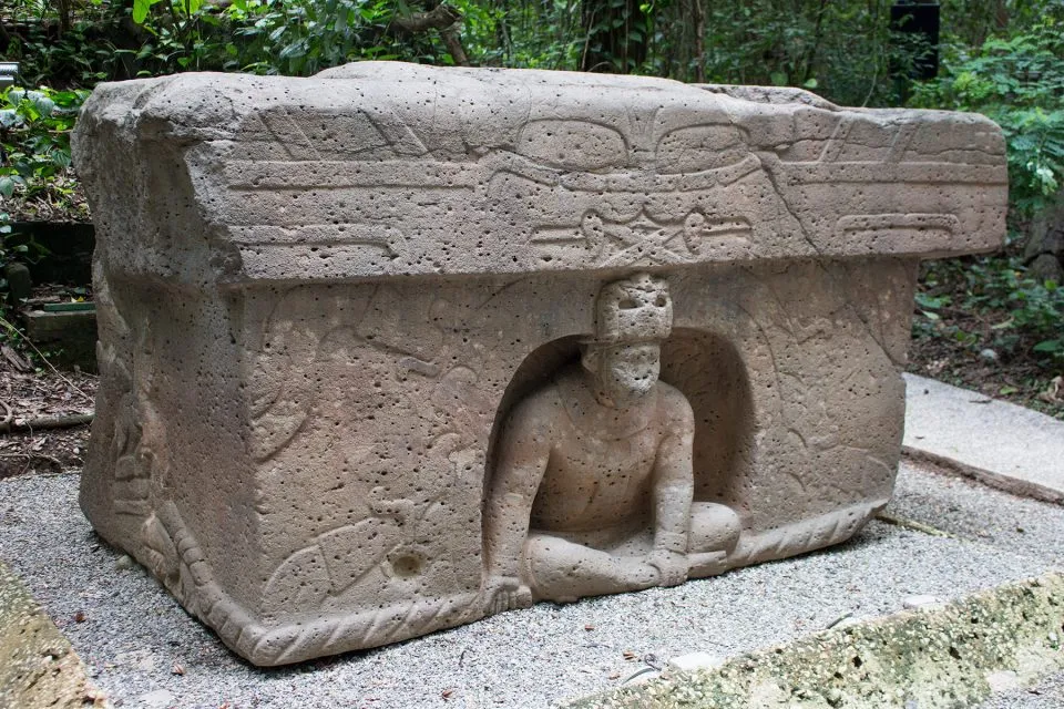 <p>La Venta Altar 4</p>