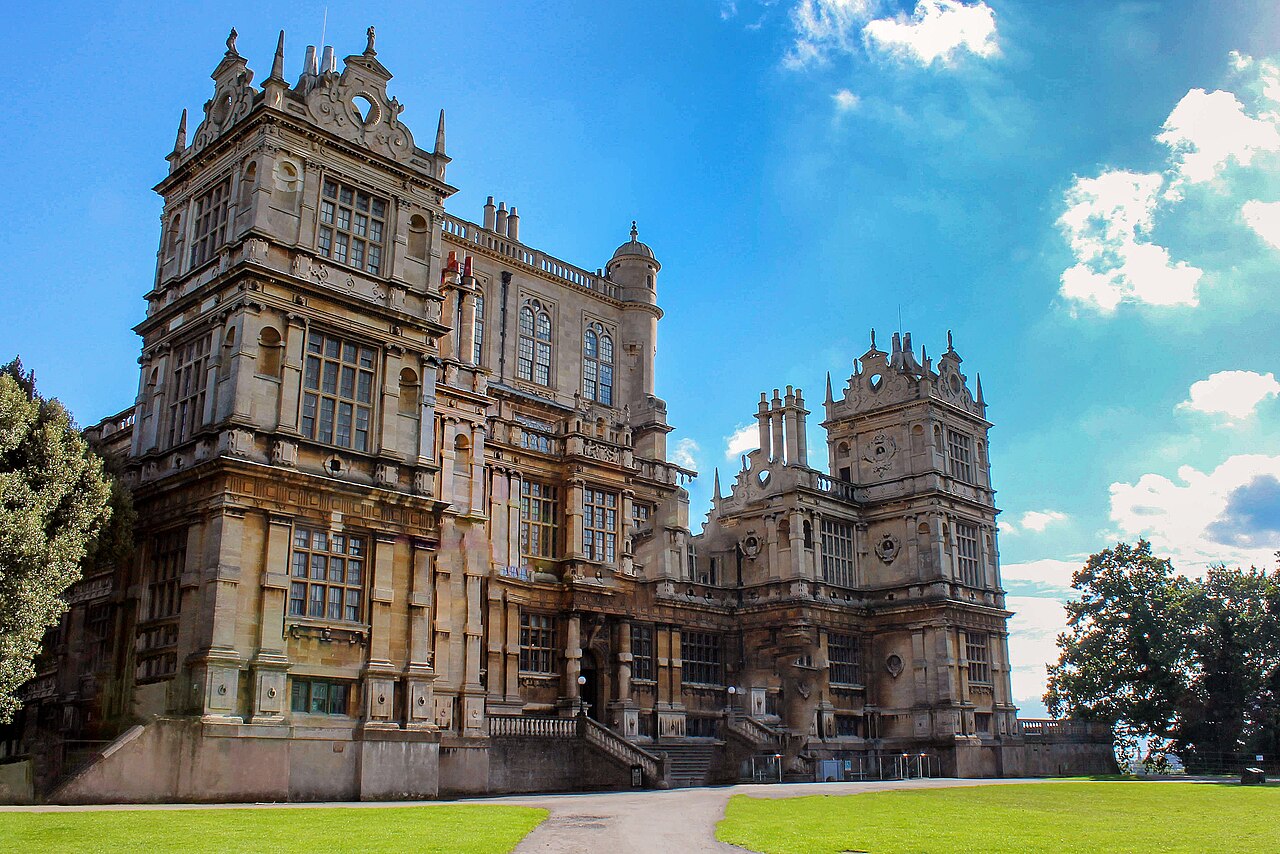 <ul><li><p>Exemplifies Elizabethan Architecture, built during the English Renaissance / reign of Queen Elizabeth</p></li><li><p>Located in Nottingham</p></li></ul><p></p>