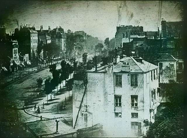 <p><span style="background-color: transparent;"><br>Give the photographer, title, year, and photographic process of this image.<br>What is the significance of this image?</span></p>