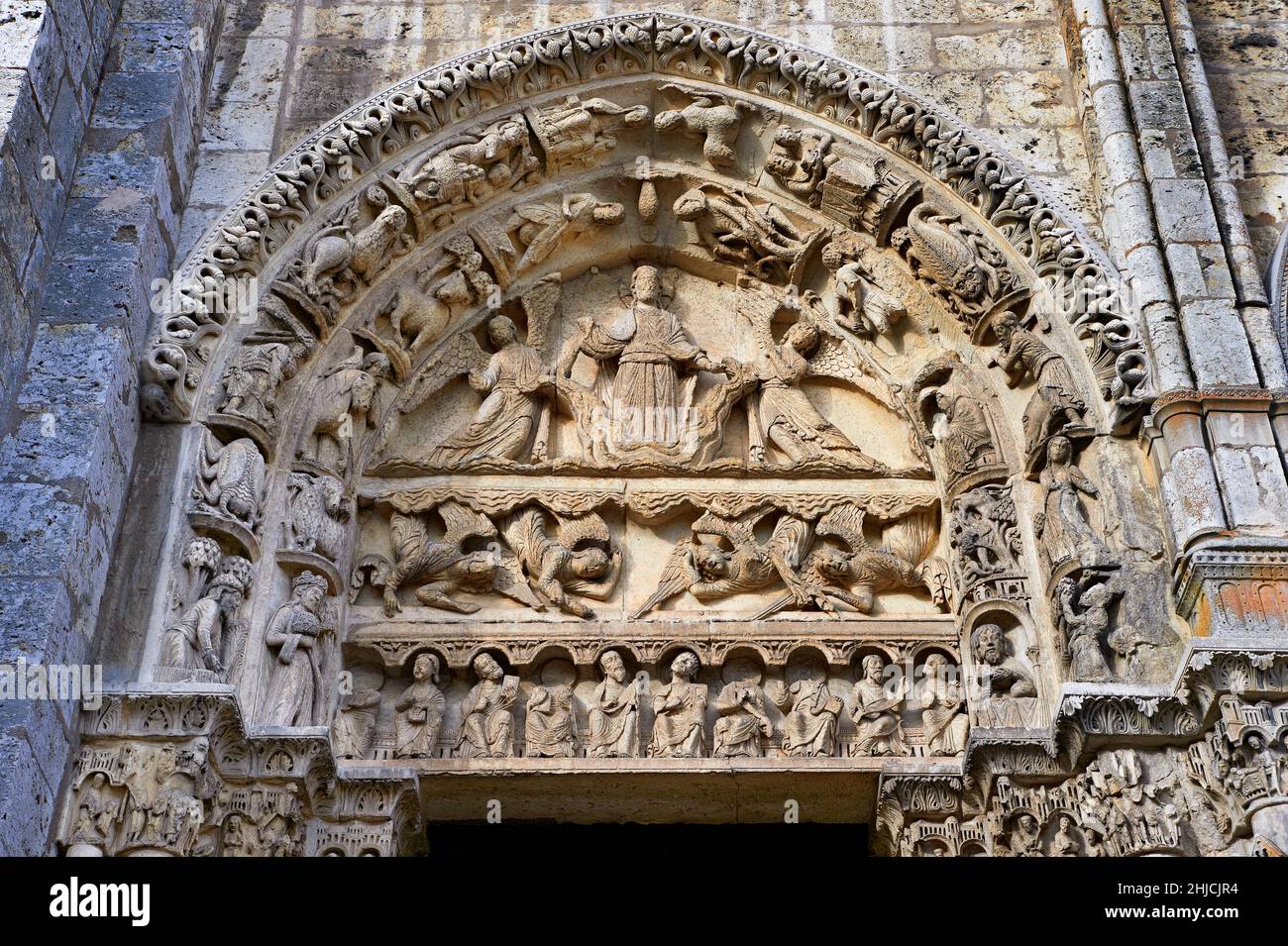 <p><strong>South and West Facades</strong></p>
