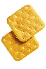 <p>a thin, flat, hard, salty biscuit Example: She ate cheese with a crispy _____ as a light snack. bánh quy mặn / giòn c Bánh quy mặn, mỏng, rất giòn (thường ăn kèm phô mai). UK: /ˈkræk.ər/ | US: /ˈkræk.ɚ/</p>