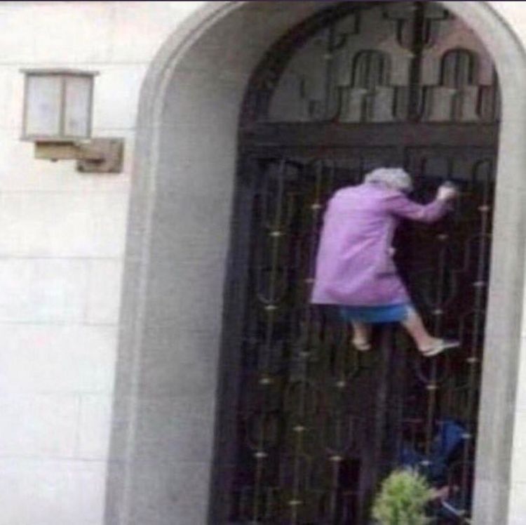 <p>to deliberately not attend a lesson that you are expected to attend</p>