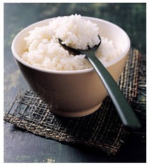 <p>Їжа, рис</p><p>밥을 먹었어요. = I ate a meal. (literally "I ate rice," but usually just means "I ate")</p><p>저녁 밥을 준비했어요. = I prepared dinner.</p>