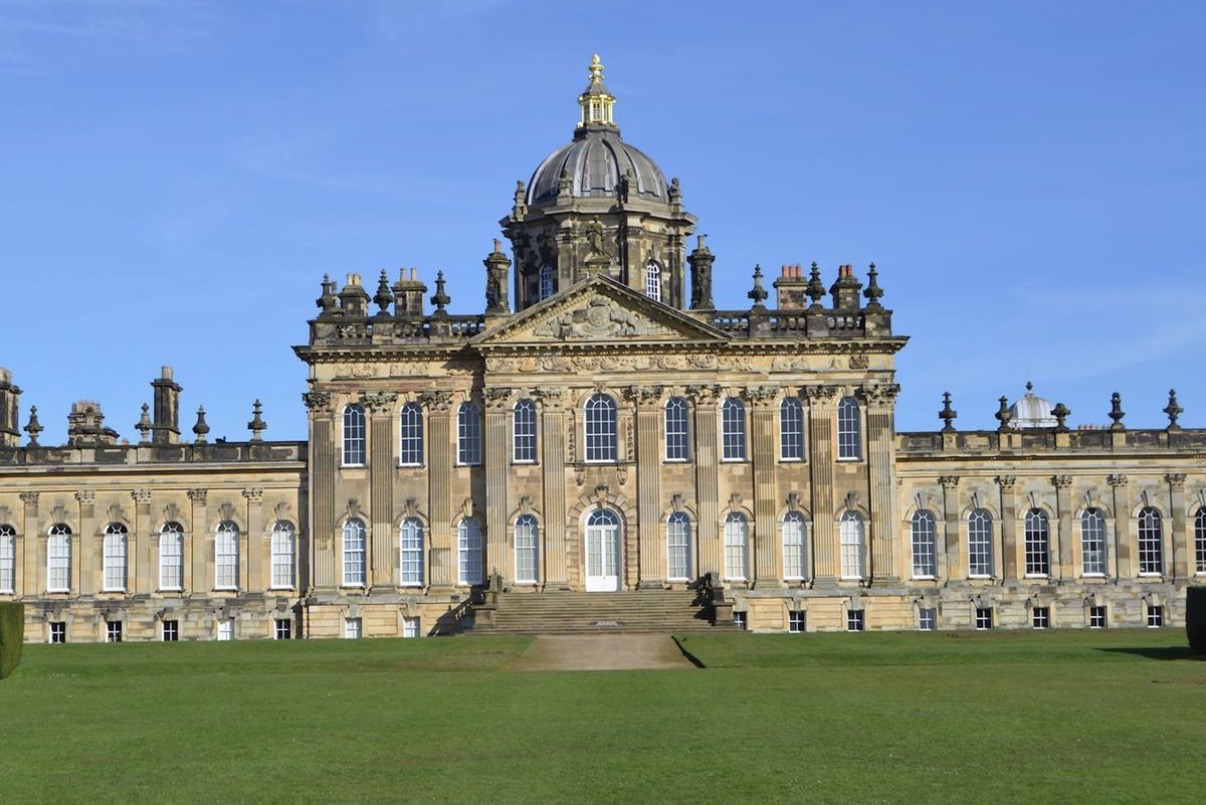 <p>Nicholas Hawksmoor & John Vanbrugh</p><p>Yorkshire, England</p><p>1699-1710</p>