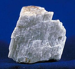 <p><span>Plagioclase Feldspar (16)</span></p>