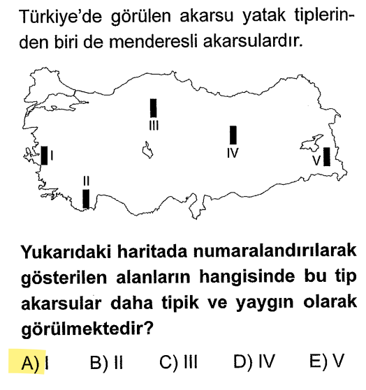 <p>Bir akarsuyun menderes (S çizme) yapması için <strong>eğimin azalması</strong> ve yatağının genişlemesi gerekir. Ege Bölgesi’ndeki (I numara - Büyük/Küçük Menderes) graben ovalarında eğim çok az olduğu için akarsular büklümler yaparak akar.</p>