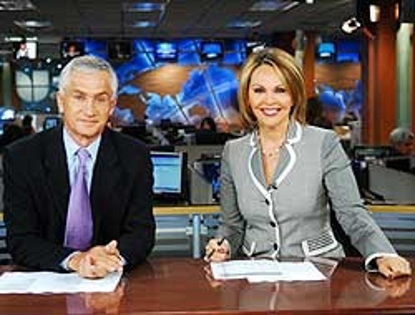 <p>El programa que presenta noticias</p>