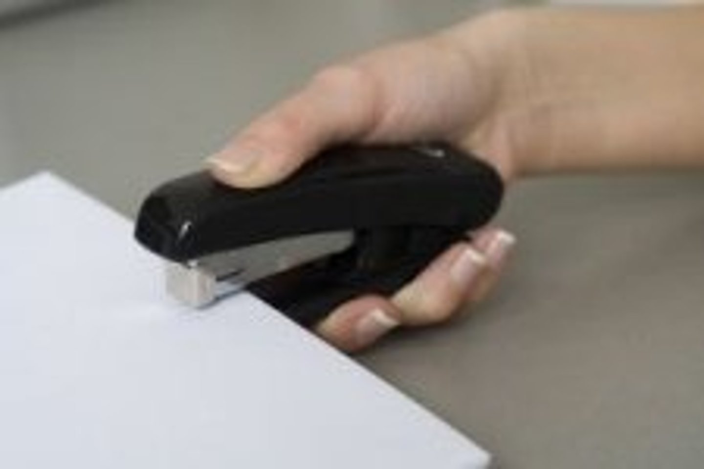 <p>Ghim một số tài liệu lại với nhau</p>