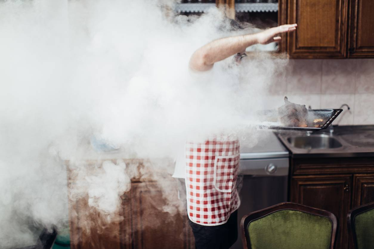 <p>Smoke near a restaurant kitchen</p>
