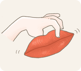 <p>To have a big mouth (to have a light-weight mouth) </p>
