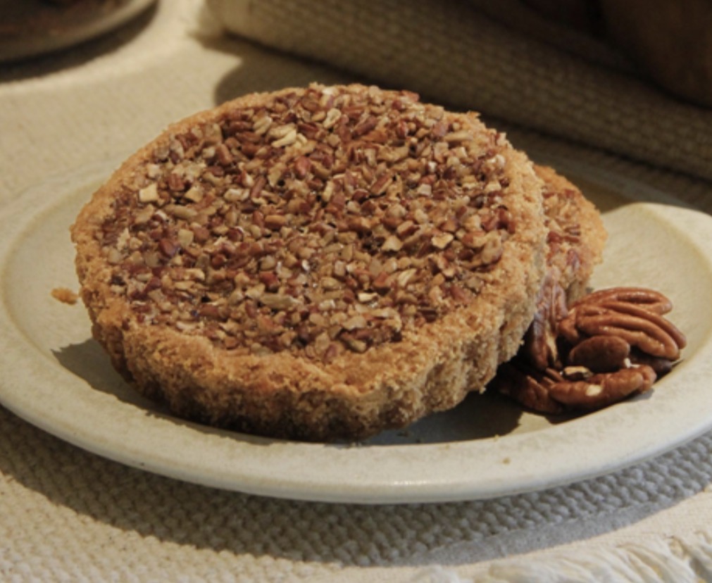 <p>Tarta de nuez y datil mini:</p>
