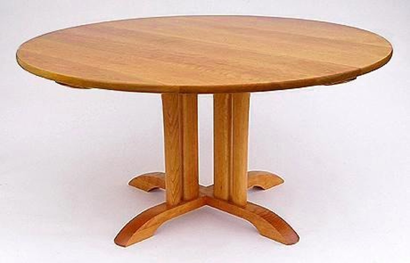 <p>table (zhuōzi)</p>