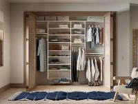 <p>closet</p>