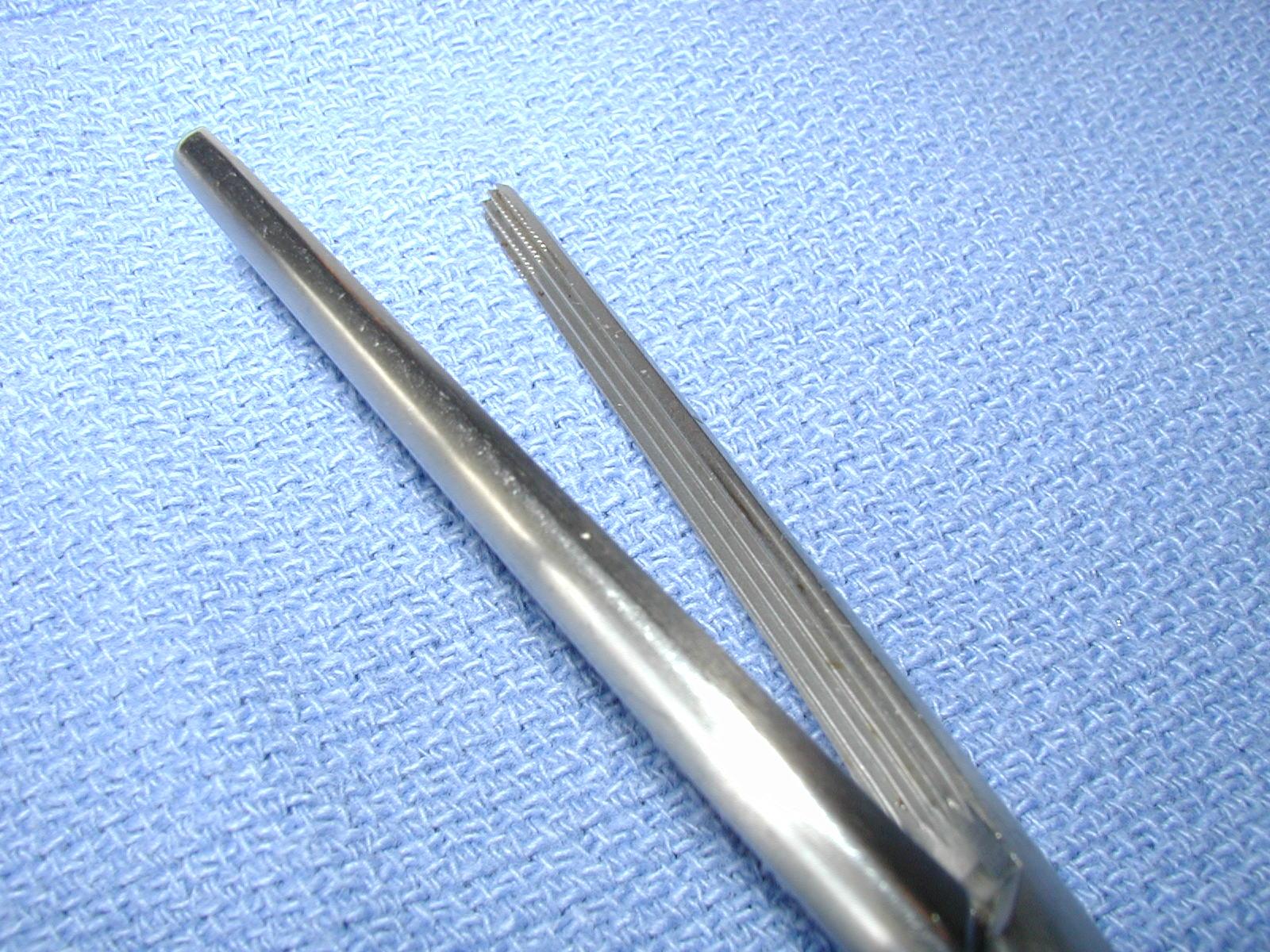 <p><span style="background-color: transparent;">Rochester Carmalt Hemostatic Forceps, Curved or Straight</span></p>