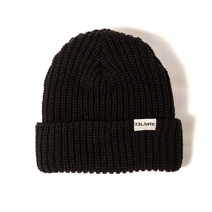 <p>beanie</p>