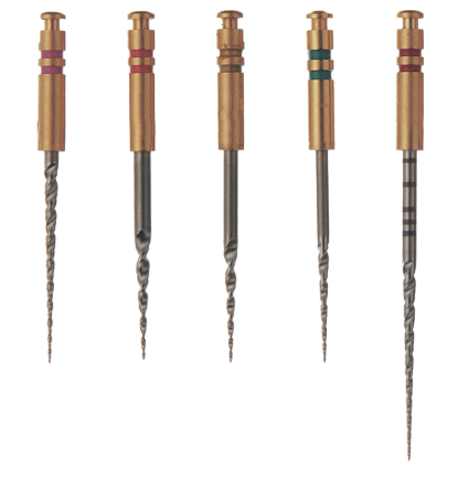 <ul><li><p>quantec Sc - cutting tip (faceted, 60 degrees, no transition angle) narrow, calcified canals with strong curvatures</p></li><li><p>quantec LX - non cutting tip (blunt, 60 degrees) wider canals or with severe apical curves</p></li><li><p>blades are asymmetrical radial lands behind contact area</p></li><li><p>optimised debris removal and reduced friction</p></li><li><p>working technique; progressive use, variable helical angle and cutting edge design improve saftey</p></li><li><p>surface grooves to channel debris coronally. prevent apical compaction (‘‘dental mud’’ buildup)</p></li></ul><p></p>