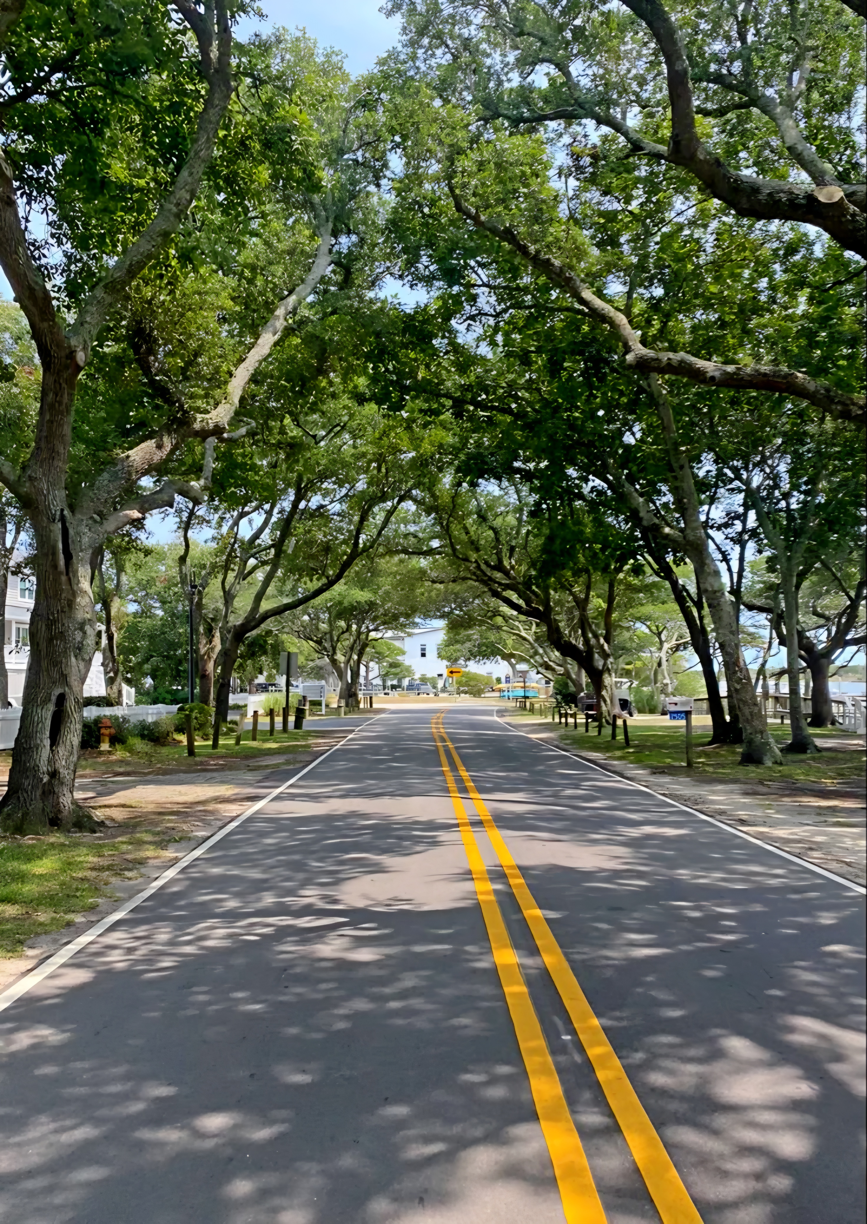 <p>Road, street, way</p>