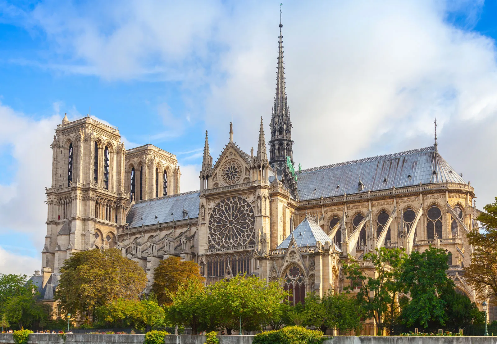 <p>Early to High gothic</p><p></p><p>Limestone masonry</p><p></p><p>Monument to the growing intellectual and political power of the French capitol. One of the earliest monumental structures to intentionally integrate flying buttresses into og engineering design</p><p></p><p></p><p></p>