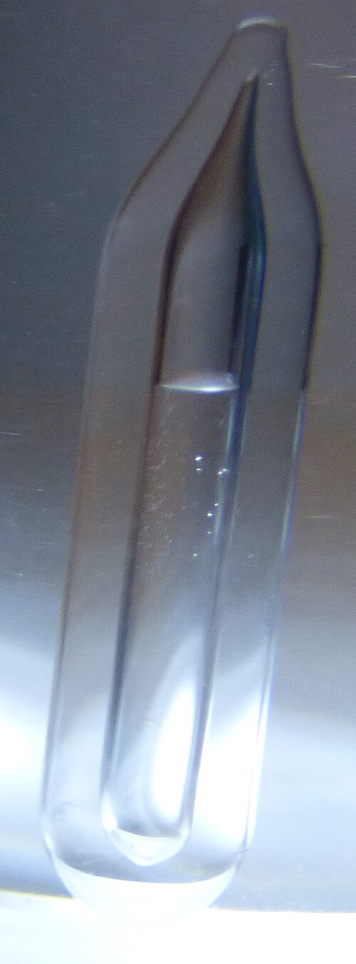 <p>liquid   Xe</p>