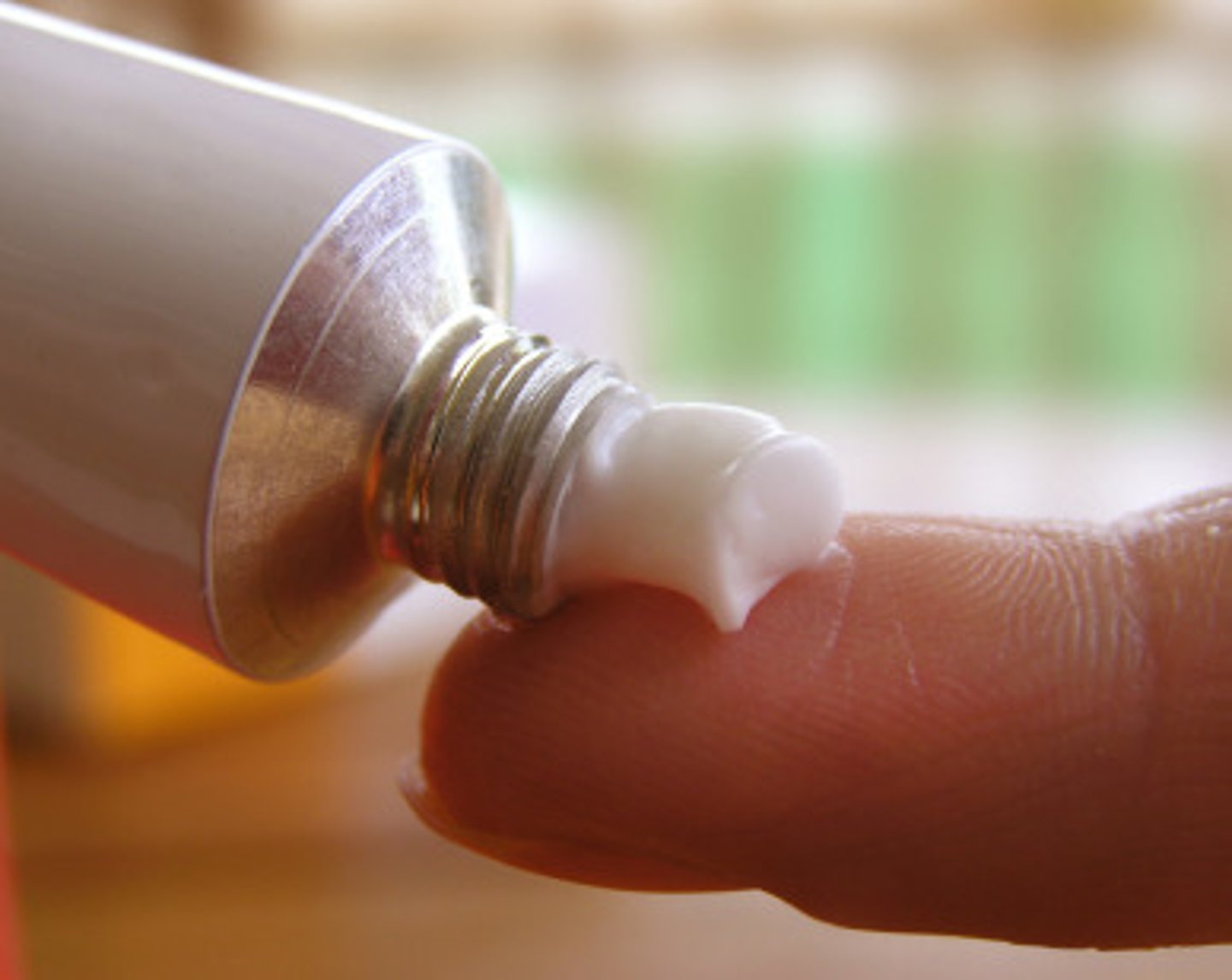 <p>TRANSLATION: мазь</p><p>DEFINITION: a smooth, thick substance applied to skin for healing or protection</p><p>EXAMPLE: This ........................ was discovered by accident when a chemist spilled a mixture on his hand. Эта МАЗЬ была открыта случайно, когда химик пролил смесь себе на руку.</p>