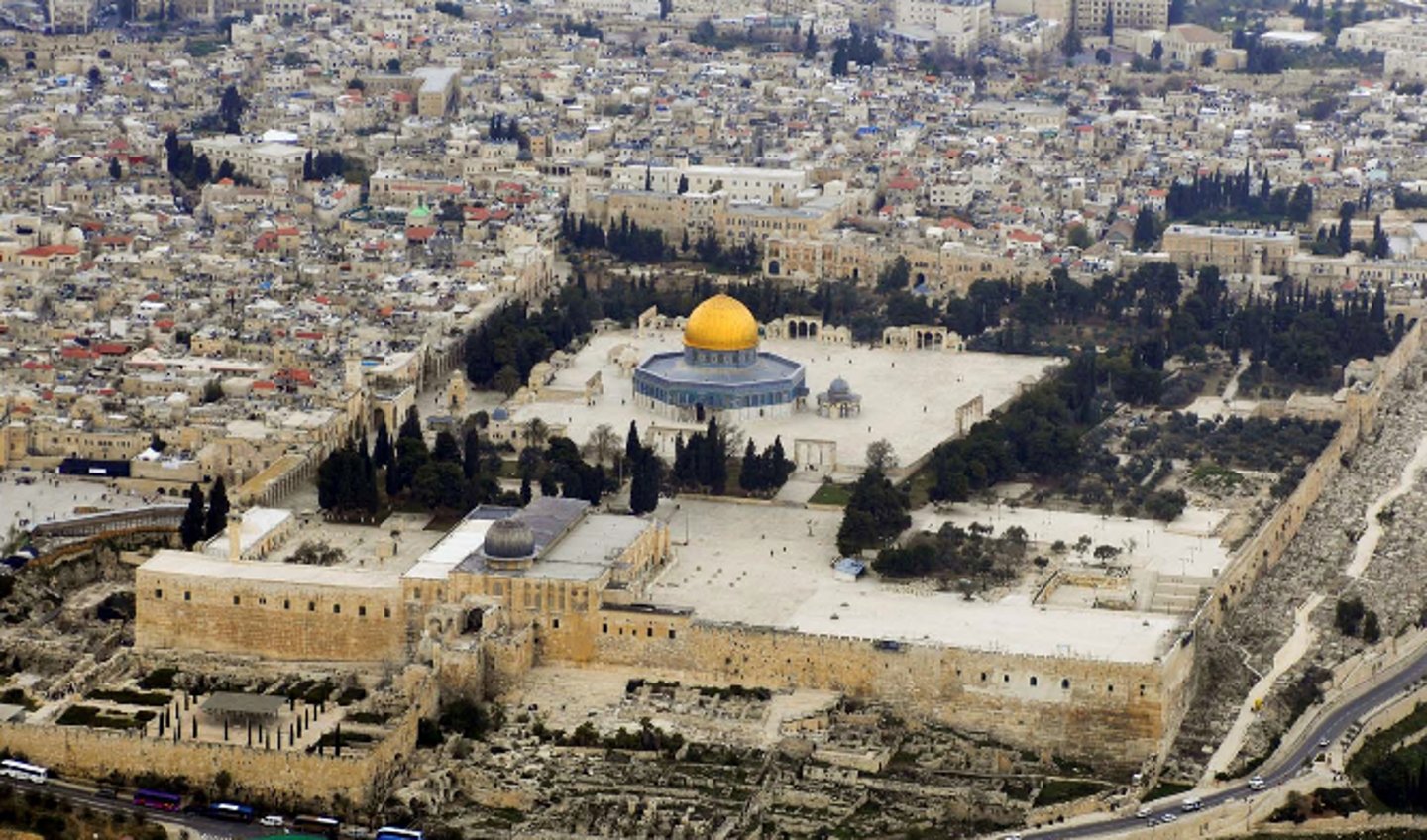 <p>mosque, under Islamic control, surrounding the dome of the rock</p>
