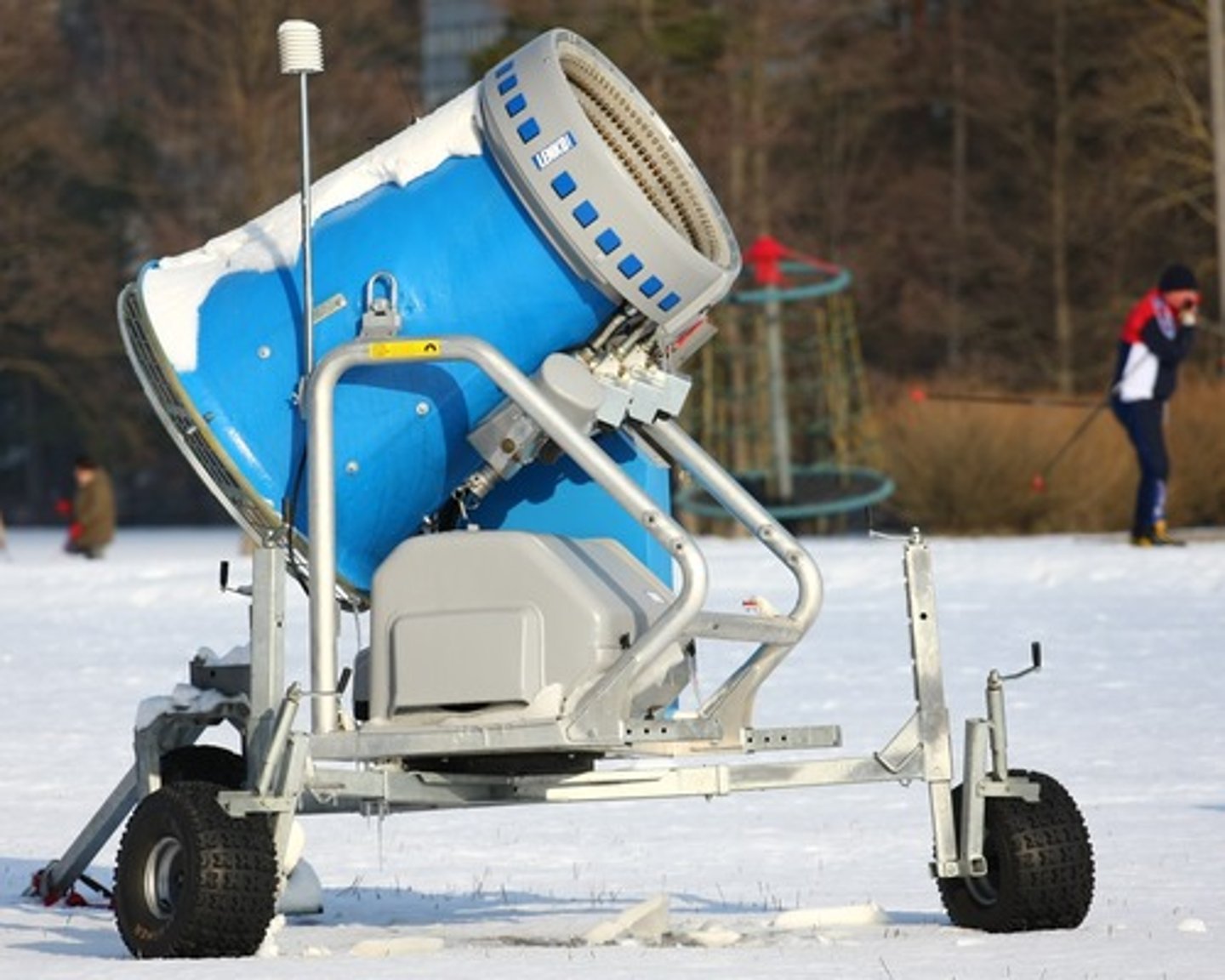 <p>un canon à neige (2x)</p>