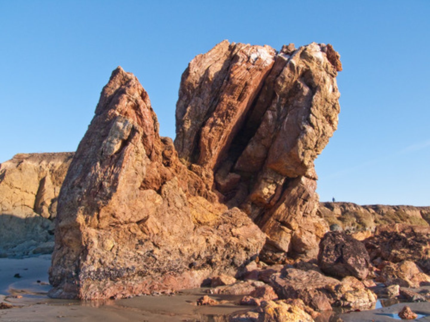 <p>mixture of such minerals, rock fragments, volcanic glass, organic matter, or other natural resources</p>