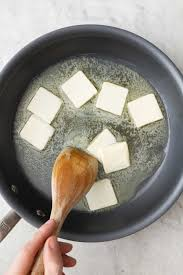 <p>melt <span>(v)</span></p>