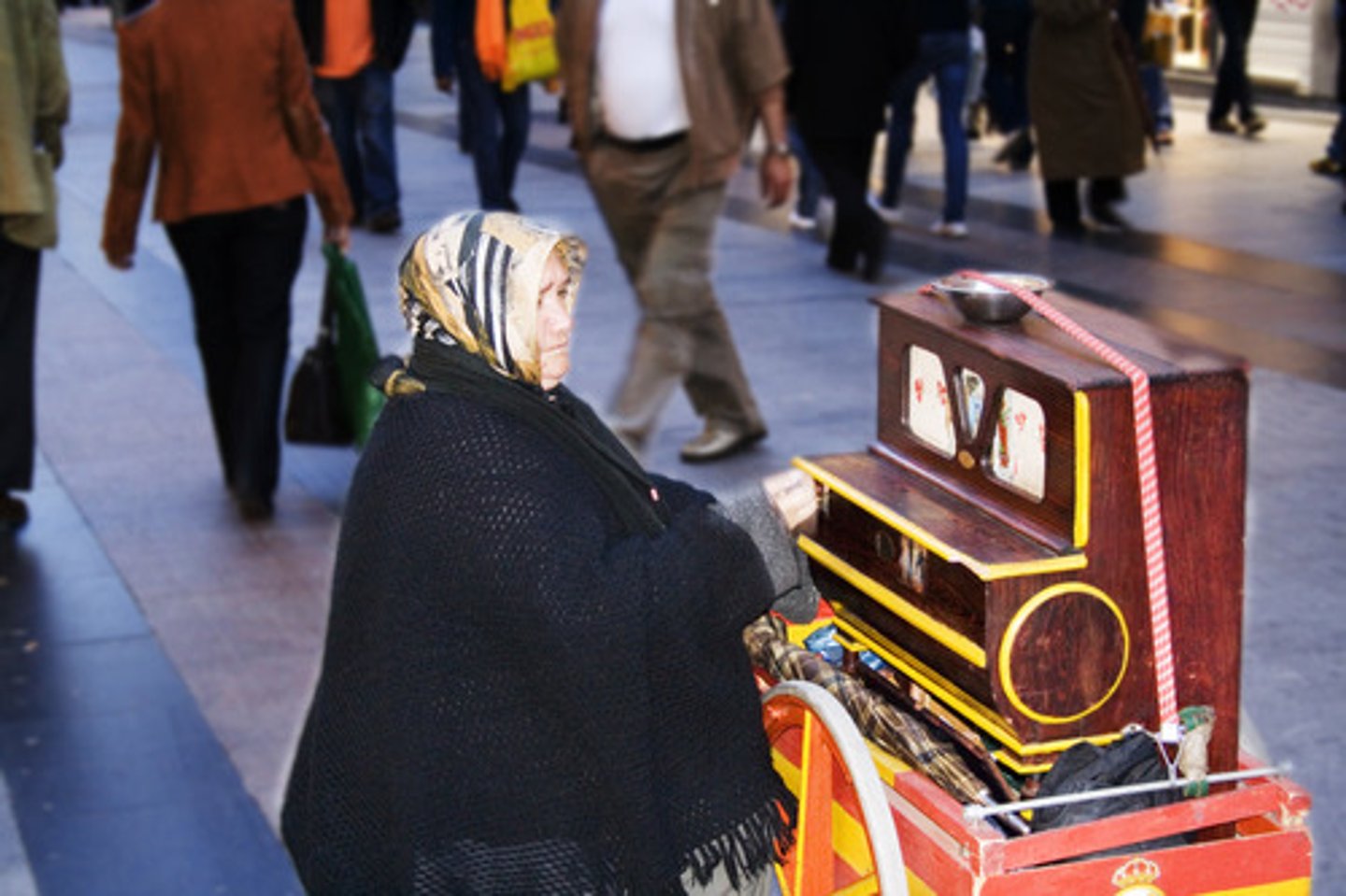 <p>un orgue de Barbarie</p>