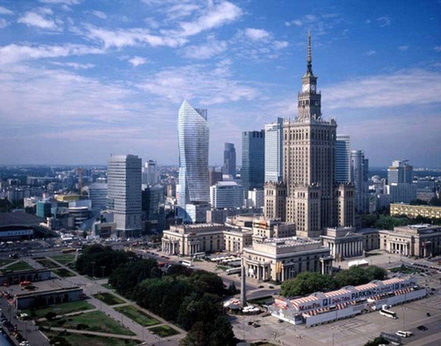 <p>місто</p>