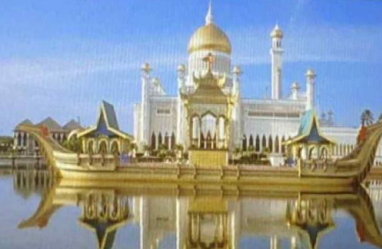 <p>Identify this South East Asian landmark / space/ design element</p>