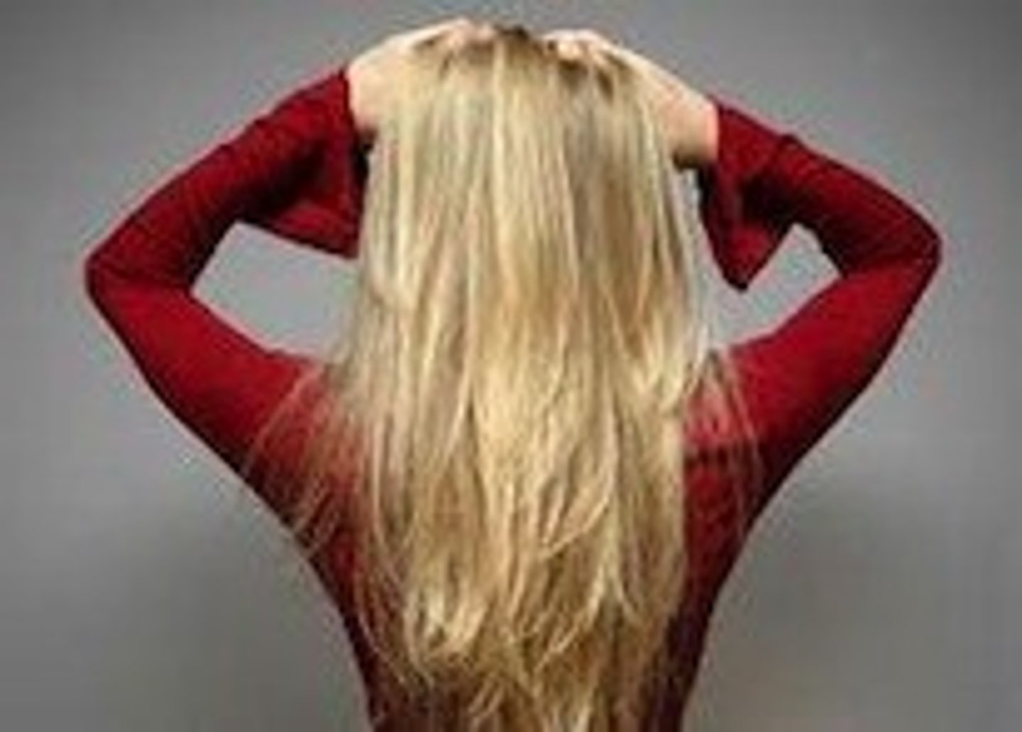 <p>blond (hair)</p>