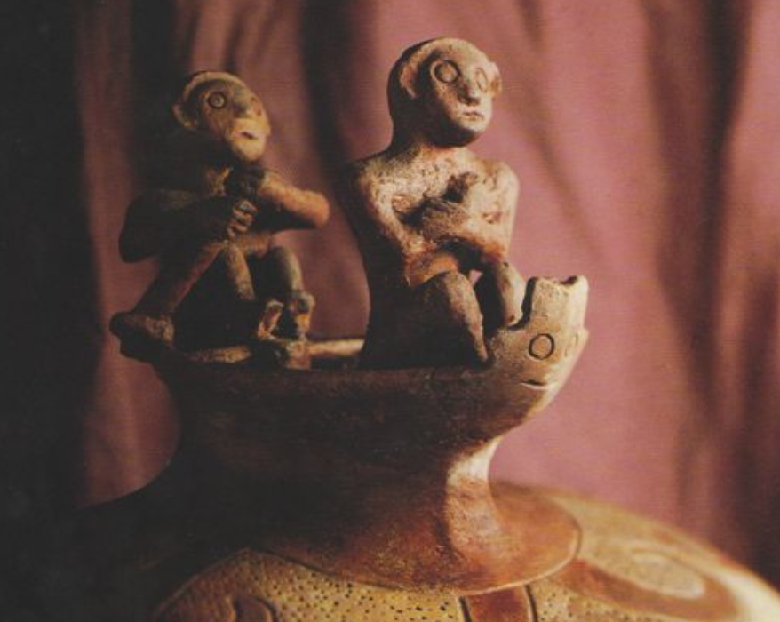 <p><strong>ASPEKTONG PANGKALINANGAN:</strong></p><p>ito’y nahuhay sa Manunggul Cave Palawan;</p><p>ginawa ito noong 890-71- BCE bilang secondary burial jar (lalagyan na ng mga buto)</p>