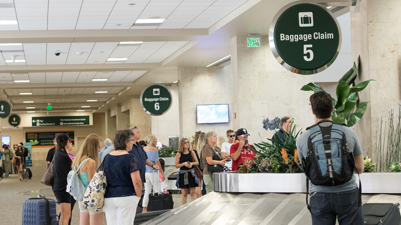 <p>Where is baggage claim?</p>