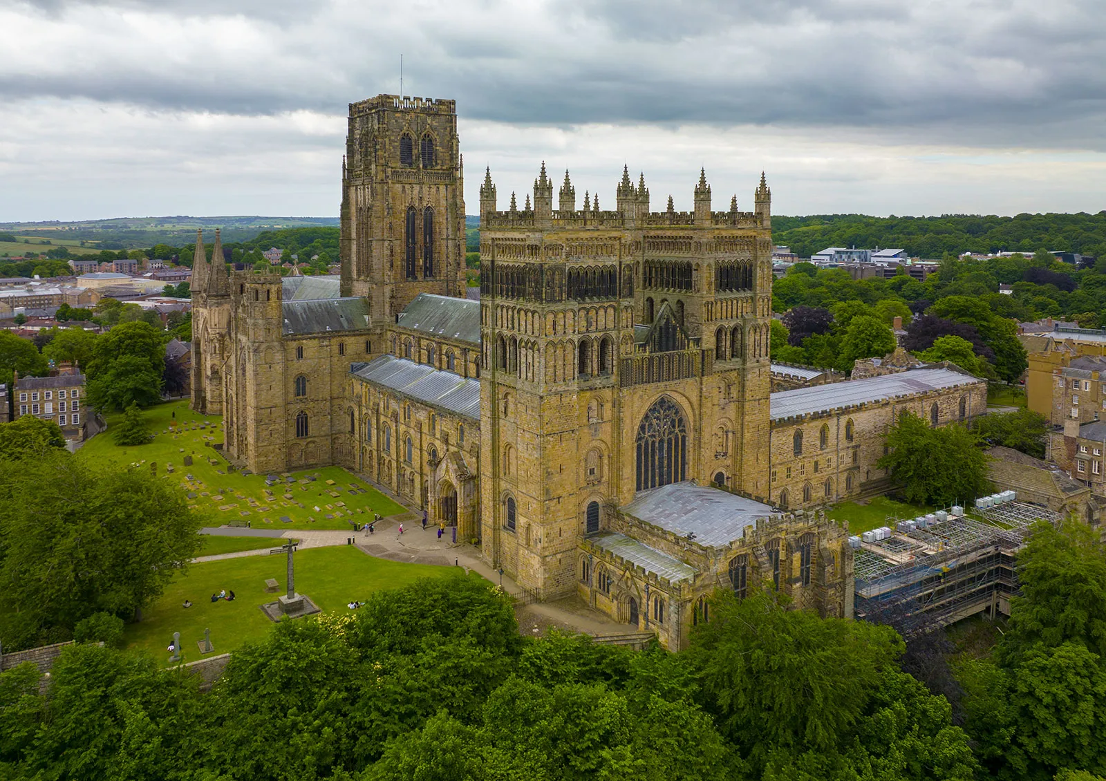 <p>Romanesque</p><p></p><p>Stone masonry</p><p></p><p>Built by Normans in England as a defensive outpost along Scottish border.</p><p></p>