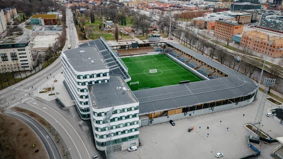 <p>Uppsala – Studenternas IP (10,522) ;Historia: Bildad 1907. Uppsala-klubb som blivit mer etablerad i Allsvenskan under senare år. SM-guld: 0. Viktiga spelare: Stefan Bergtoft, Ian Sirelius, Stefano Vecchia.</p>
