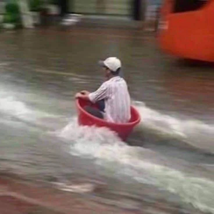 <p>Ich komme nicht , weil das Wetter sehr schlecht ist </p>