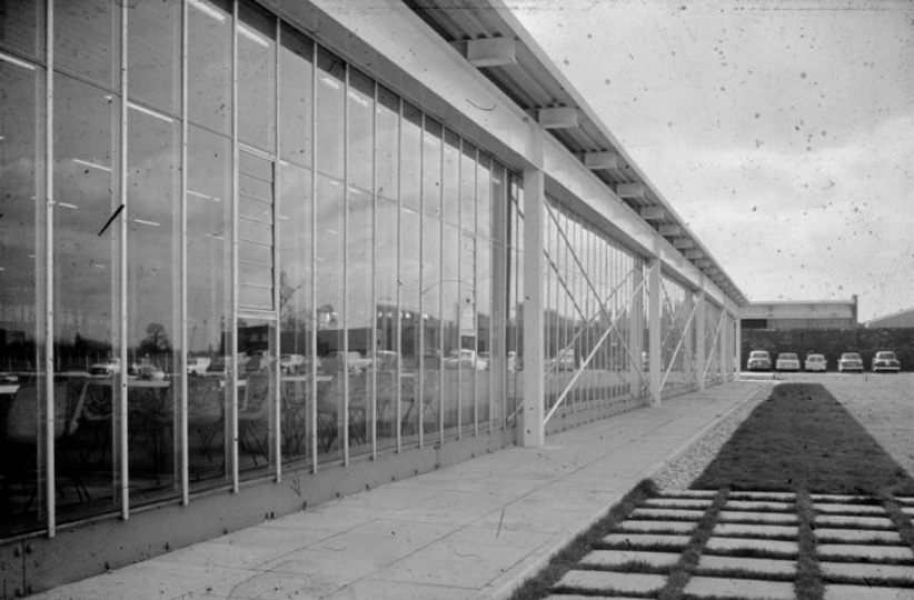 <p>who designed the Reliance Controls Building?</p>