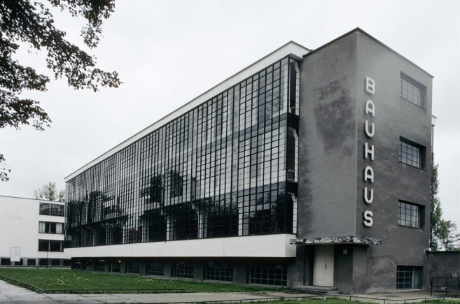 <p>This is where Art and Industry came together in a sort of pinwheel design showcasing its form and functions from the exterior, seperating classrooms and workshops. Includes a single floating glass facade with no supports</p>