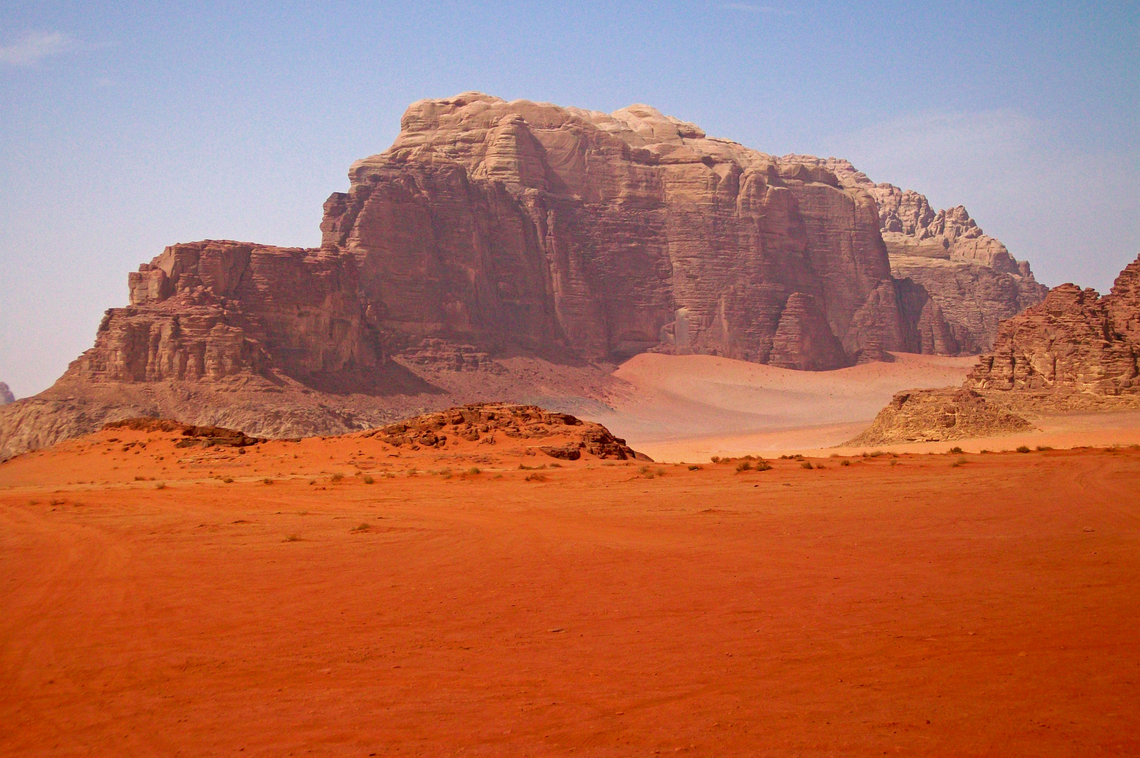 <p>وادي (waadii)</p><p>أودية\وديان (awdiyaa/wudyaan) ج</p>