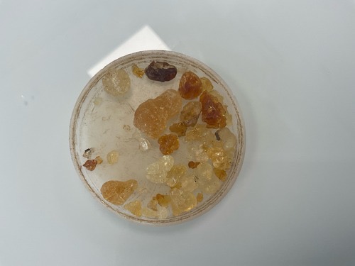 <p>brian's ressemblant à du sucre candy </p>