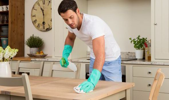 <p>The regular, unpaid physical tasks required to maintain a home and care for a family.</p><p>ˈhaʊs.wɜːk</p>