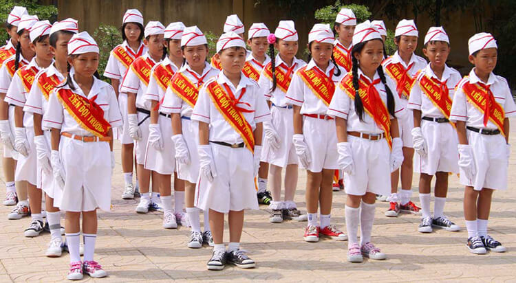<p>Nghi thức</p><p>Thuộc về lễ nghi</p>
