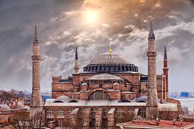 <p>Constantinople (9.6-9.8), Byzantine church by Justinian; massive dome on pendentives, symbol of divine light.</p>
