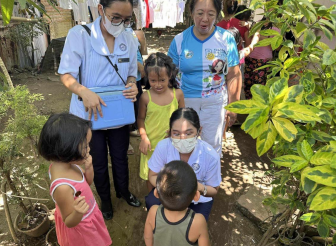 <p><strong>Improves family and community practices</strong> related to child health and home care.</p>