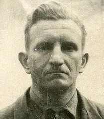 <p>Український політик і державний діяч, військовик. Член галицького крайового проводу Організації українських націоналістів. Командир з боку українців українського військового підрозділу «Нахтігаль» у складі іноземних легіонів Вермахту. Генералхорунжий, головнокомандувач Української повстанської армії, голова Секретаріату Української головної визвольної ради. Борець за незалежність України у XX сторіччі. посмертно присвоєне звання Герой України з удостоєнням ордена Держави. Посмертно іменований найвищим почесним пластовим ступенем гетьманського скоба</p>