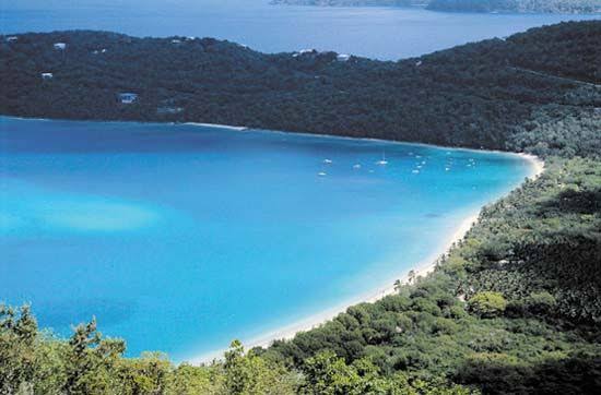 <p>El Mar Caribe</p><p>El mar Caribe es muy bonito</p>