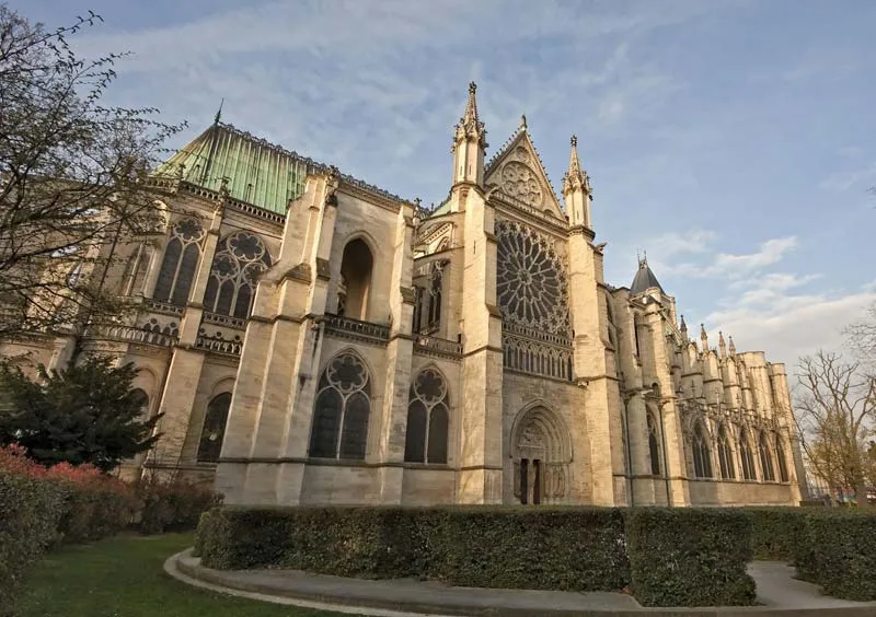 <p>Early Gothic</p><p></p><p>Stone masonry and stained glass</p><p></p><p>Redesigned by Abbot Suger to serve as the burial place for French kings and solidify connection between monarchy and church</p>