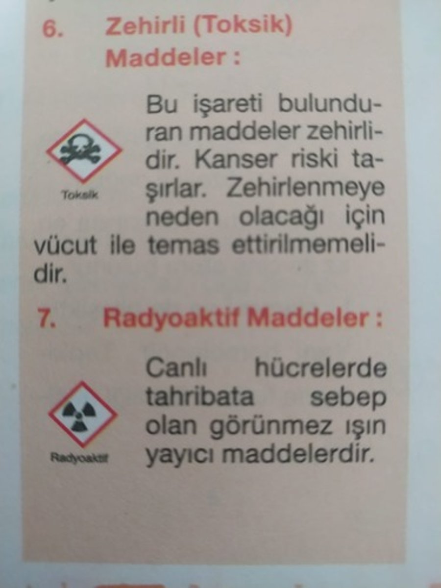 <p>Kansere, mutasyona sebep olan, gözle görünmeyen ışınlar saçan maddelerin sembolüdür.</p>